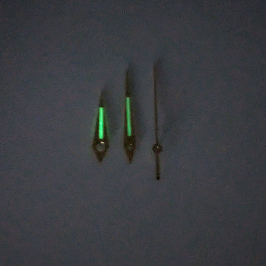 Quartz hands - Dauphine Gold (Lumed)