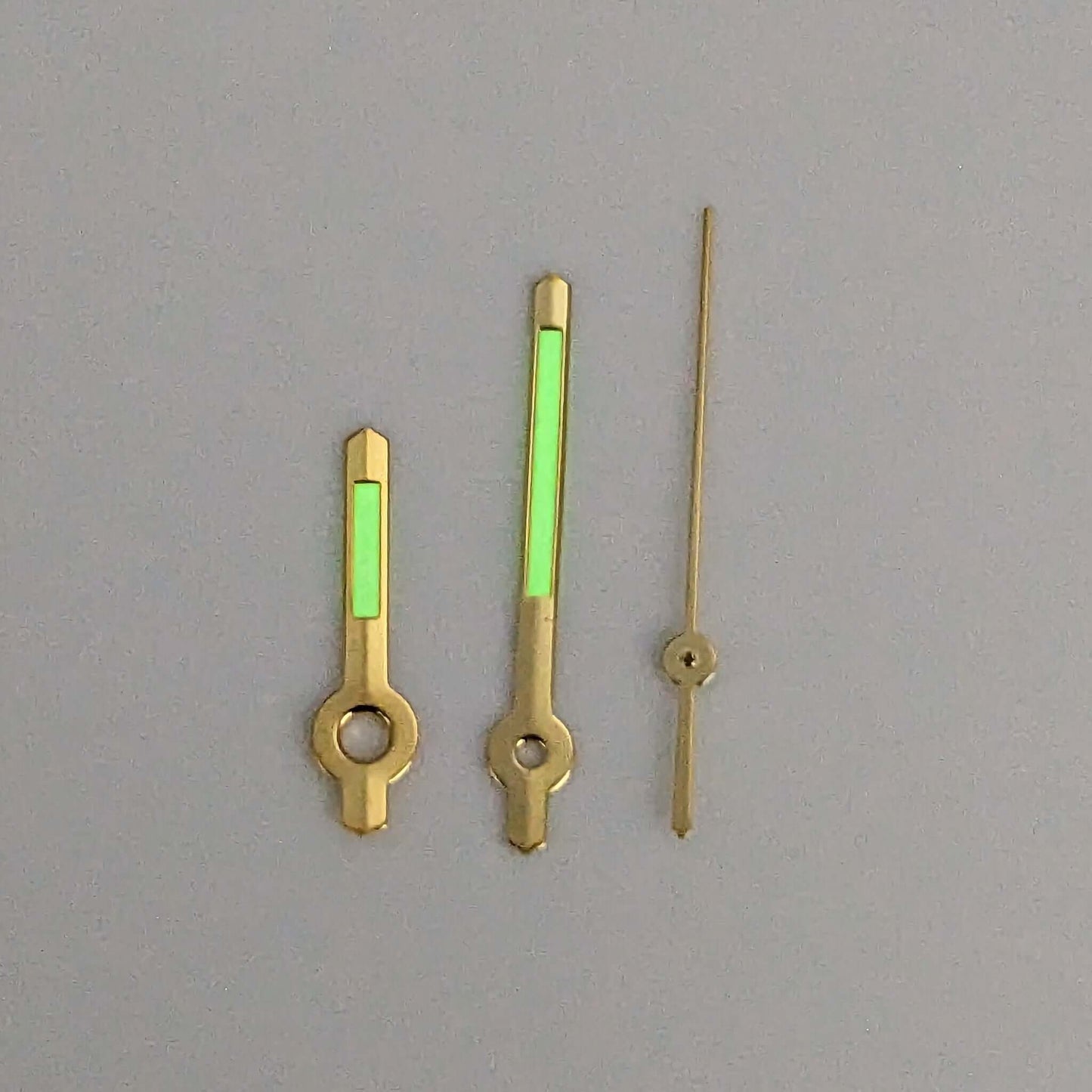 Quartz hands - Baton Gold (Swiss C1 Green Lume)